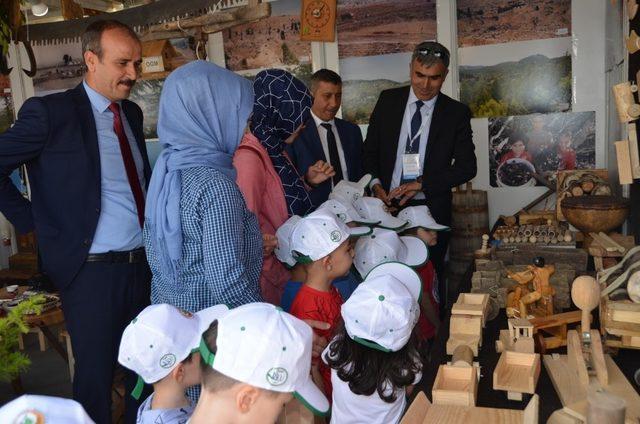 Mersin Orman Bölge Müdürlüğü, Türkiye Ormancılık Sektörü Fuarında stant açtı