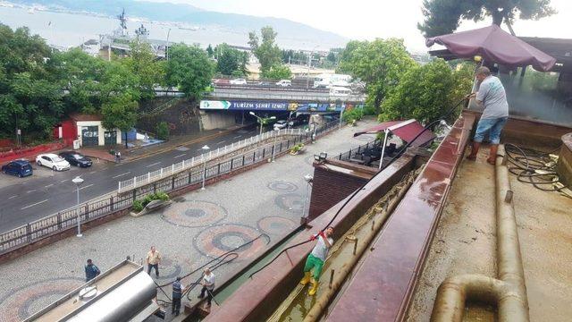 İzmit’i süsleyen şelale bakıma alındı