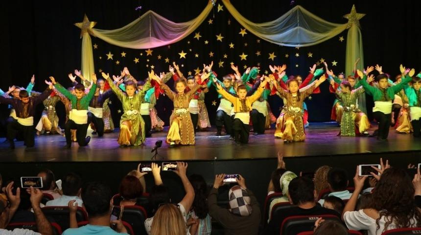 Konservatuvar &ouml;ğrencilerinin yılsonu g&ouml;sterisi b&uuml;y&uuml;k beğeni topladı