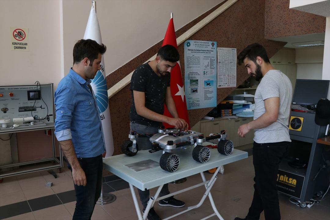 'Mars Rover'dan esinlenip 'T&uuml;rk Rover'ı yaptılar