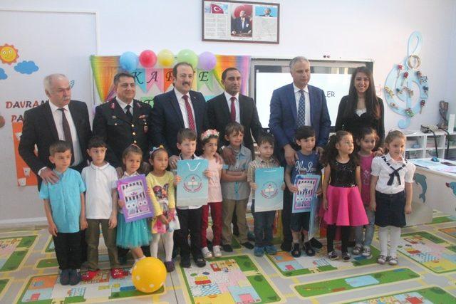 Bayburt’ta 14 bin 500 öğrenci karne sevinci yaşadı