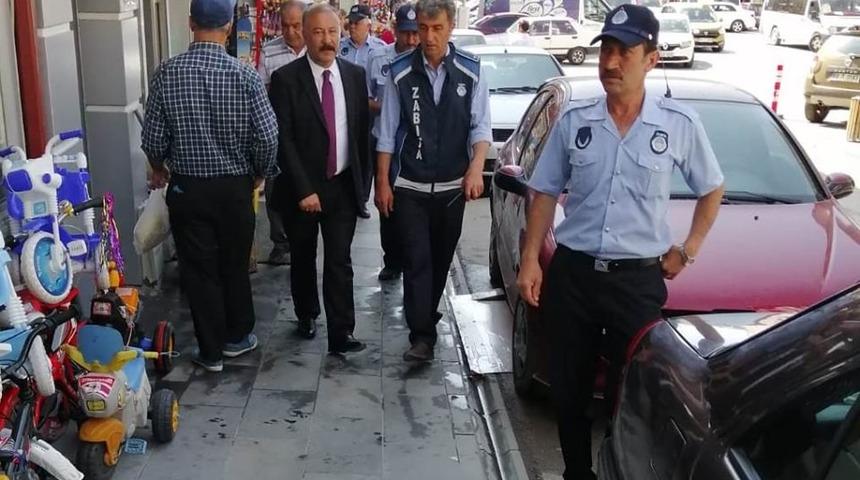Zabıtadan kaldırım işgali denetimi!