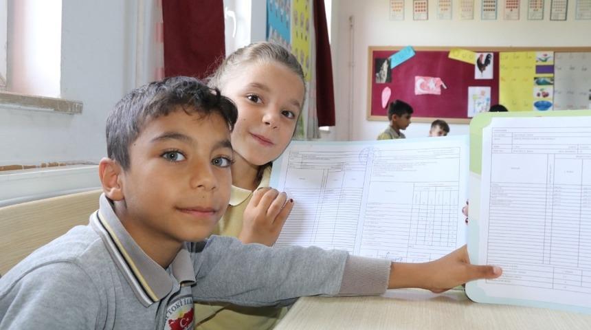 &Ccedil;ankırı&rsquo;da karne sevinci