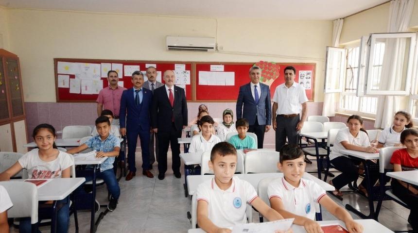 Osmaniye&rsquo;de 133 bin 252 &ouml;ğrenci karne heyecanı yaşadı