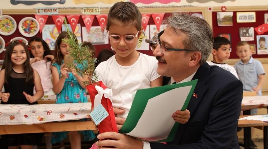 Bing&ouml;l&rsquo;de 58 bin &ouml;ğrenci karne heyecanı yaşadı