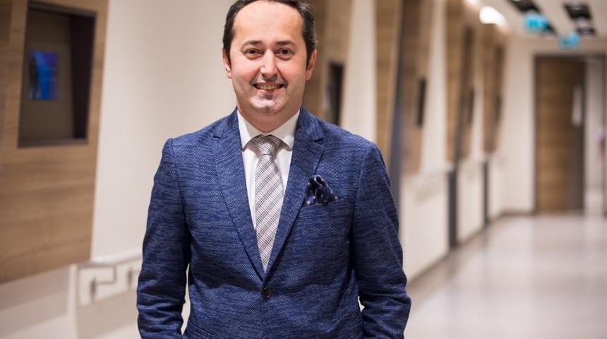 Rahim sarkmasında 3 boyutlu robotik cerrahi &ccedil;&ouml;z&uuml;m&uuml;