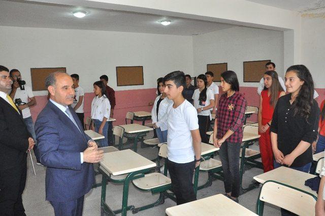 Şırnak’ta 157 bin öğrenci karne aldı