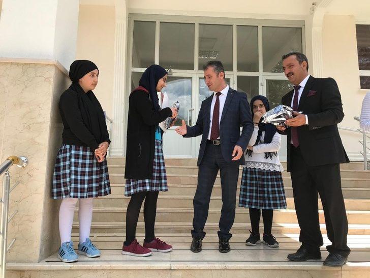 İmam Hatip Okulu’ndan tablet hediyeli tatil G5