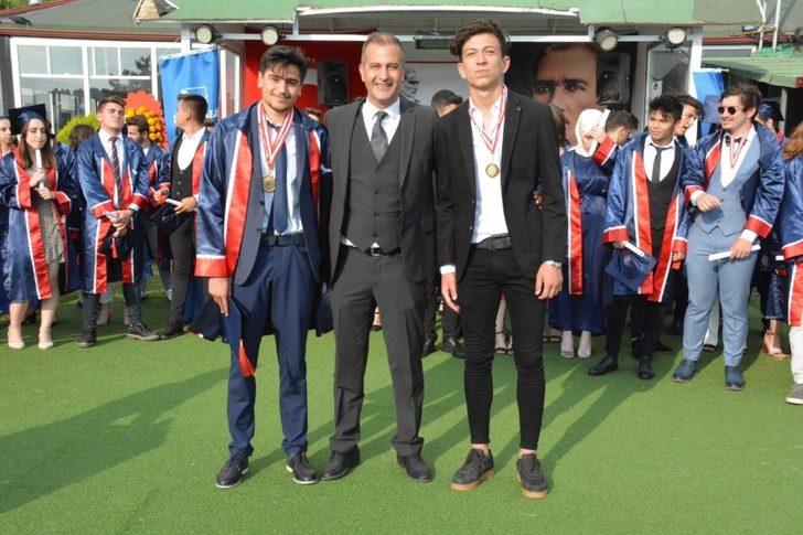 92 lise öğrencisi mezuniyet sevinci yaşadı G5