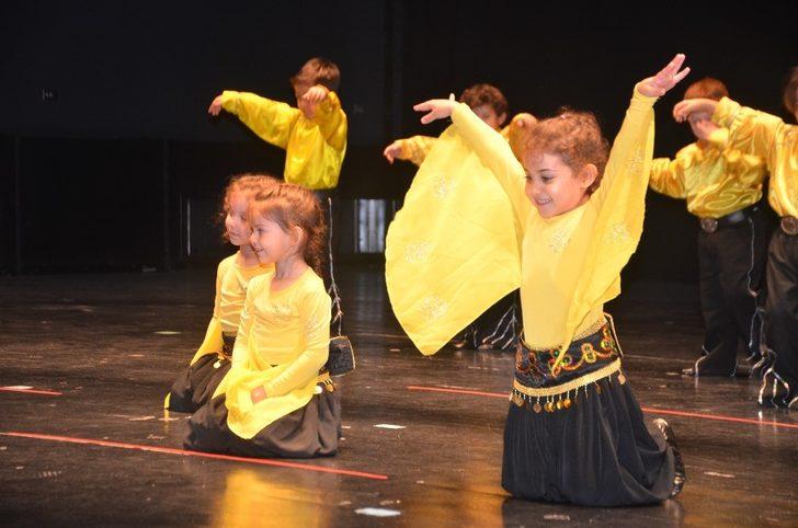 Minik öğrencilerin gösterisi göz kamaştırdı G2