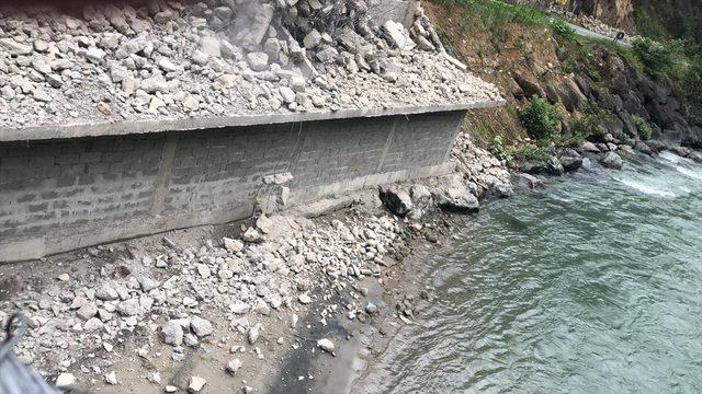 Fırtına Vadisi'nde kaçak yapıların yıkımı devam ediyor