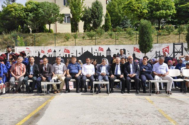 Yıl sonu sergisi büyük beğeni topladı 1