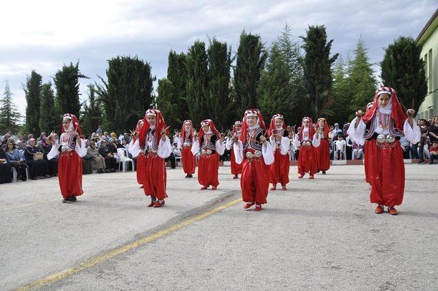 Yıl sonu sergisi büyük beğeni topladı 2