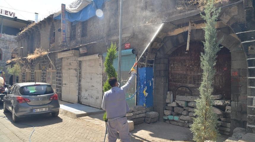 Diyarbakır&rsquo;da ila&ccedil;lama &ccedil;alışmaları devam ediyor