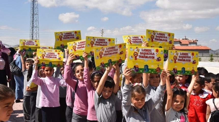 Konya’daki okullarda karne heyecanı