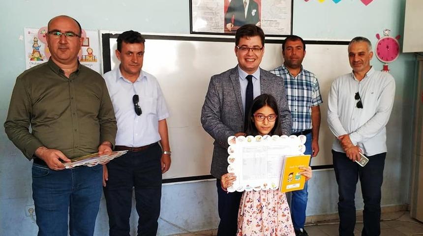 Nurdağı’nda 9 bin 250 öğrenci karne aldı.