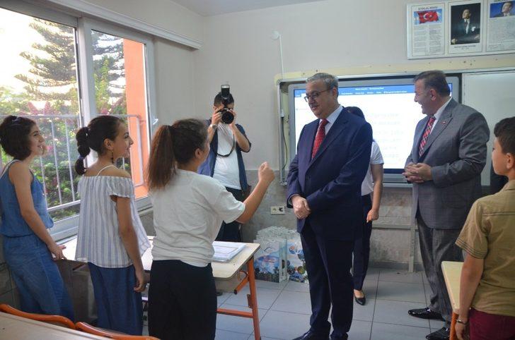 Mersin’de yaklaşık 400 bin öğrenci karne sevinci yaşadı G3