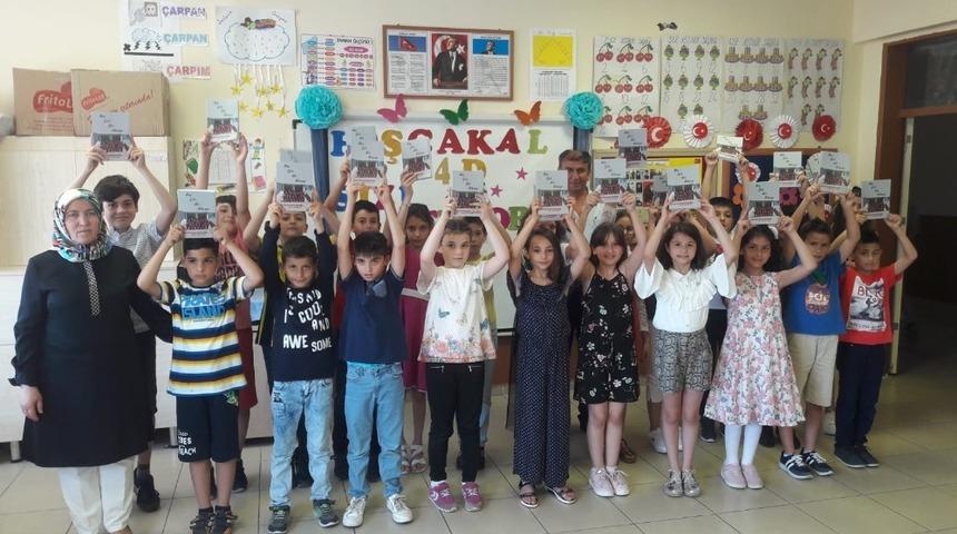 &Ouml;ğretmenden karne g&uuml;n&uuml;nde s&uuml;rpriz