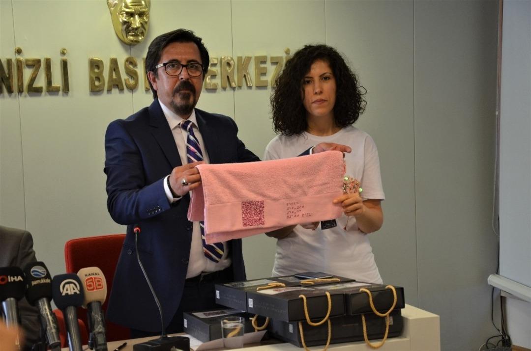 G&ouml;rme engelliler i&ccedil;in karekod ve Braille alfabeli tekstil &uuml;r&uuml;n&uuml; &uuml;rettiler