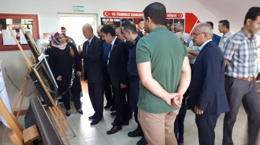 Yerk&ouml;y Halk Eğitim Merkezi yıl sonu sergisi a&ccedil;tı