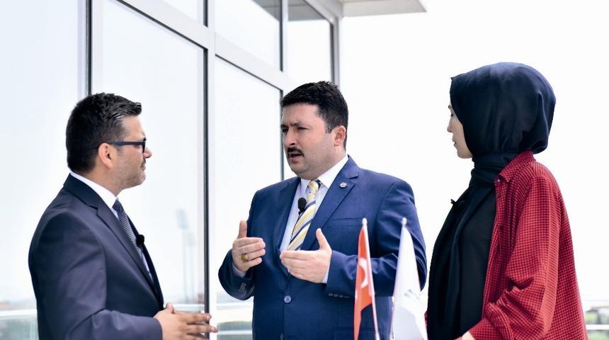 Altıeylül Belediyesi tabelasına TC ibaresi talebi geldi