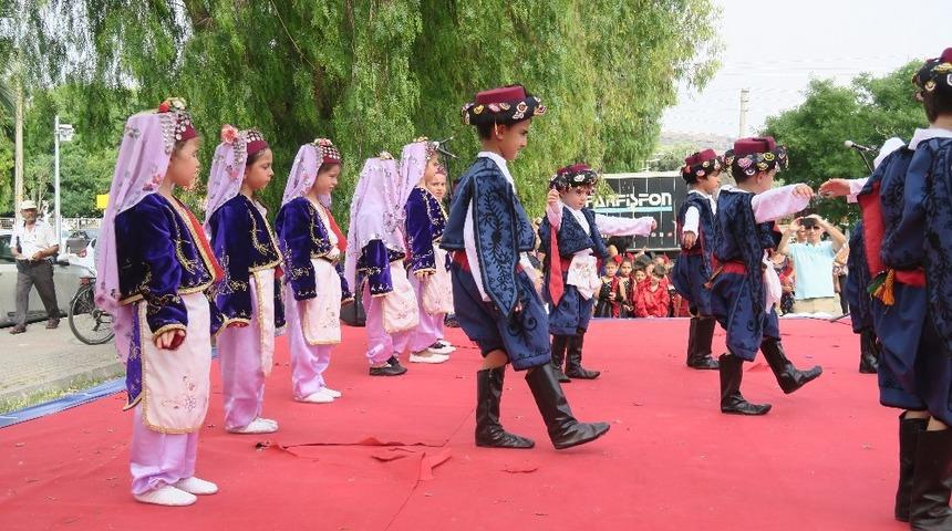 Okul &ouml;ncesi şenliğinde minikler g&ouml;z doldurdu