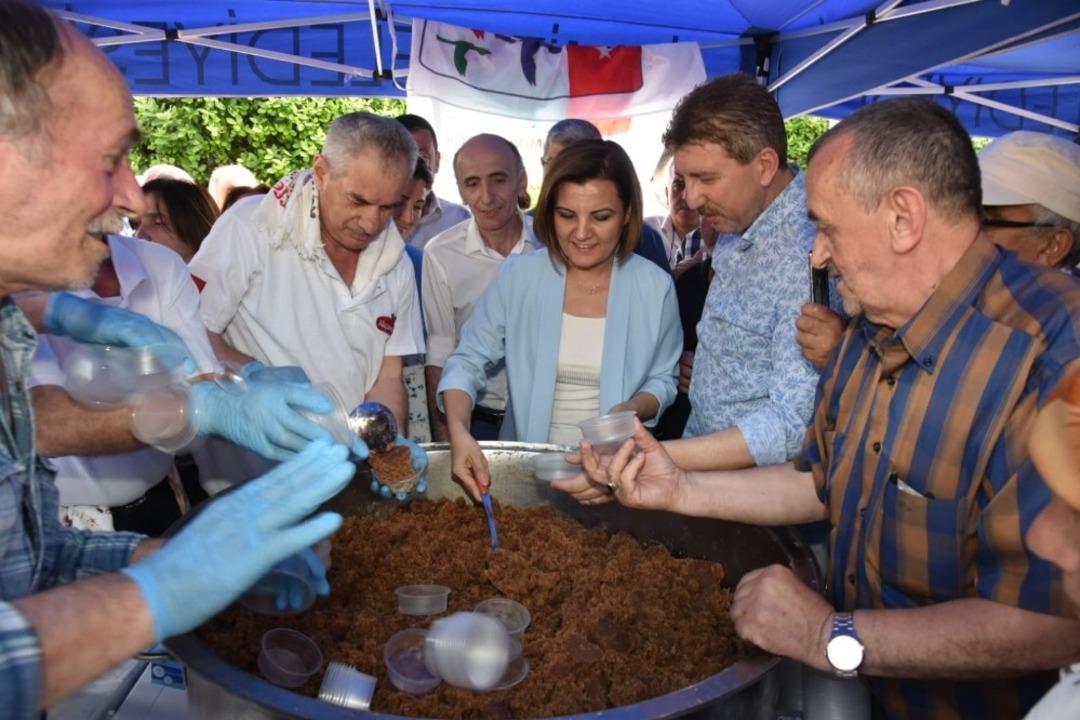 İzmit&rsquo;te Helva şenliği coşkusu yaşandı