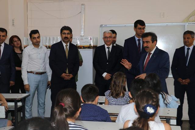 Diyarbakır'da 465 bin 481 öğrenci karne aldı