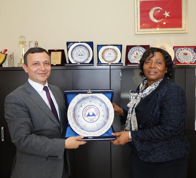 Tanzanya Ankara Büyükelçisinden, ERÜ Rektörü Çalış’a Ziyaret