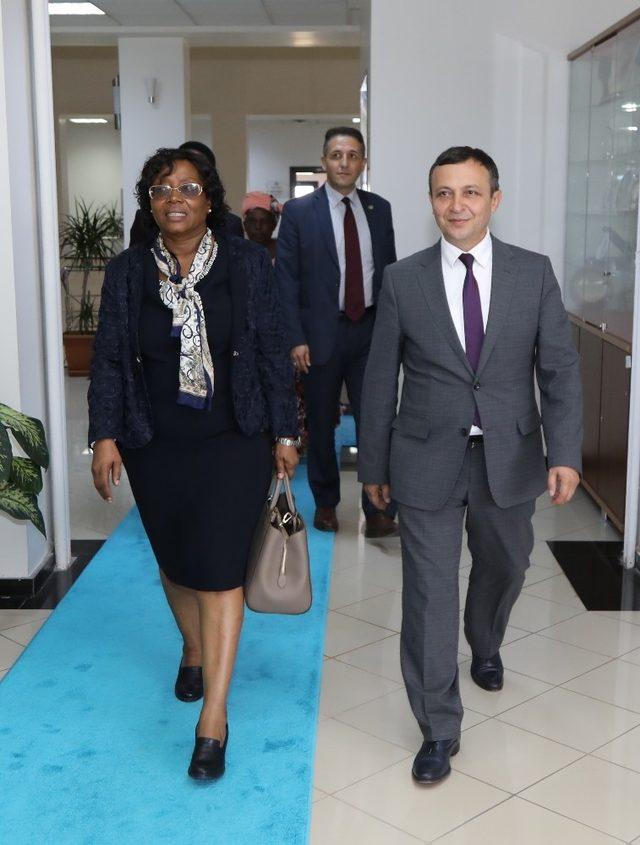 Tanzanya Ankara Büyükelçisinden, ERÜ Rektörü Çalış’a Ziyaret