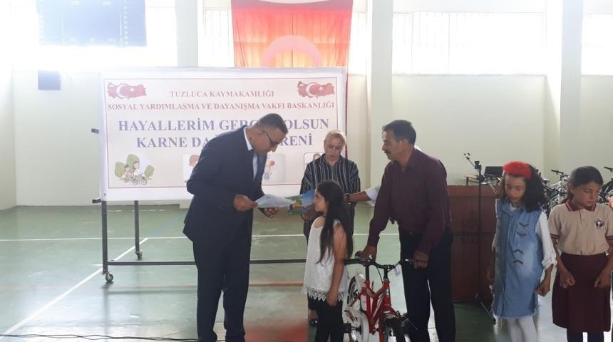 Tuzluca&rsquo;da &ouml;ğrencilere &ccedil;ifte karne heyecanı