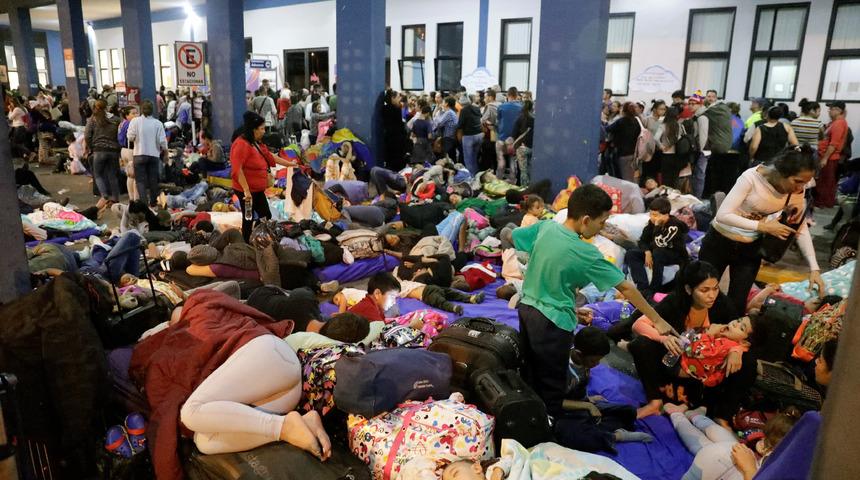 Birleşmiş Milletler: Bir günde 5 bin 400 Venezuelalı Peru'ya giriş yaptı