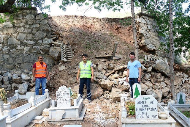 Kumluca Karşıyaka Mezarlığı’ndaki onarımı büyükşehir yapacak 2