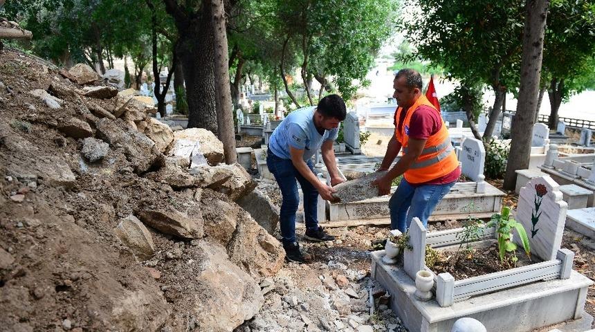 Kumluca Karşıyaka Mezarlığı&rsquo;ndaki onarımı b&uuml;y&uuml;kşehir yapacak
