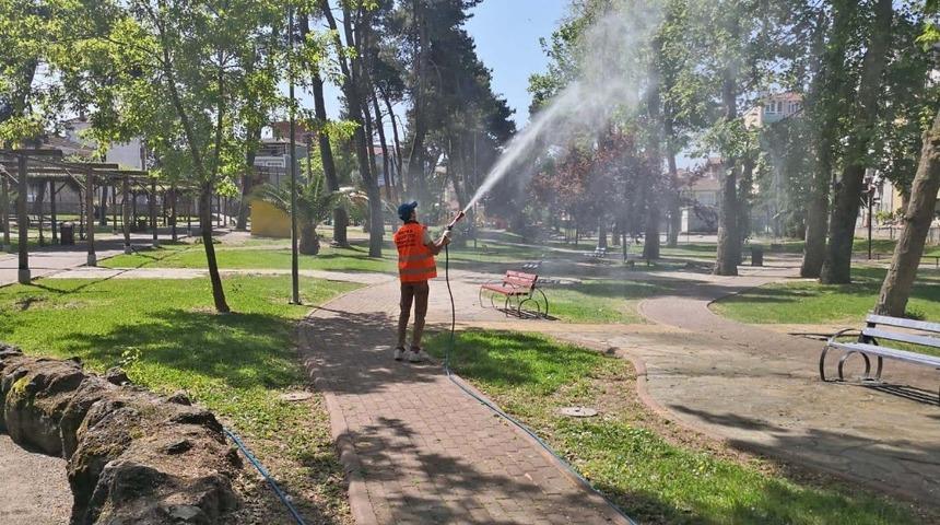 Bafra Belediyesi larva ila&ccedil;lamasını s&uuml;rd&uuml;r&uuml;yor
