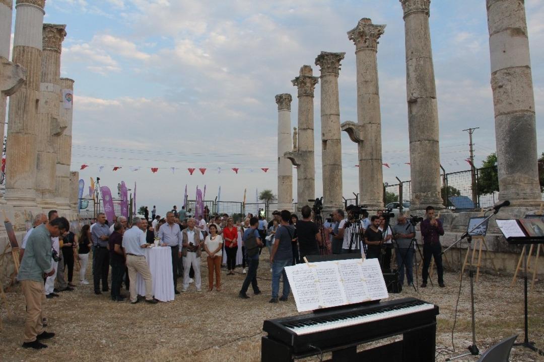 &lsquo;G&uuml;neş Kenti&rsquo; Mezitli, festivale hazır