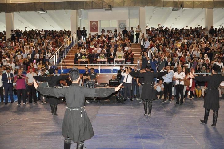 KAÜ Fen-Edebiyat Fakültesi’nde mezuniyet coşkusu G3