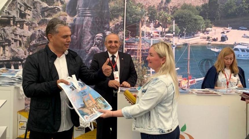 Başkan Uysal Moskova’da Kaleiçi’ni tanıttı