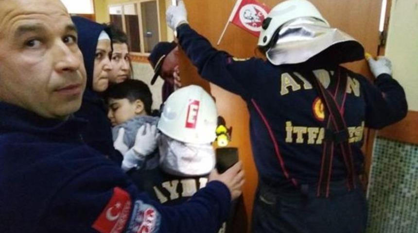 Aydın'da g&ouml;r&uuml;lmemiş okul kazası: Kapı kolu &ccedil;ocuğun koluna girdi!