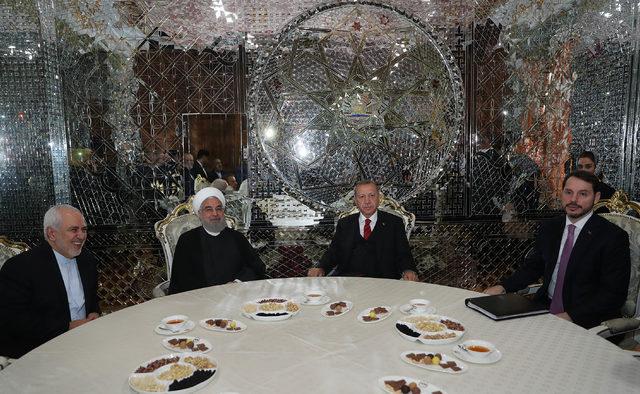 Cumhurbaşkanı Erdoğan, İran Cumhurbaşkanı Hasan Ruhani ile görüştü