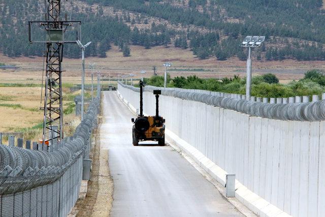 Suriye sınırı 'beton duvar' ile huzur buldu