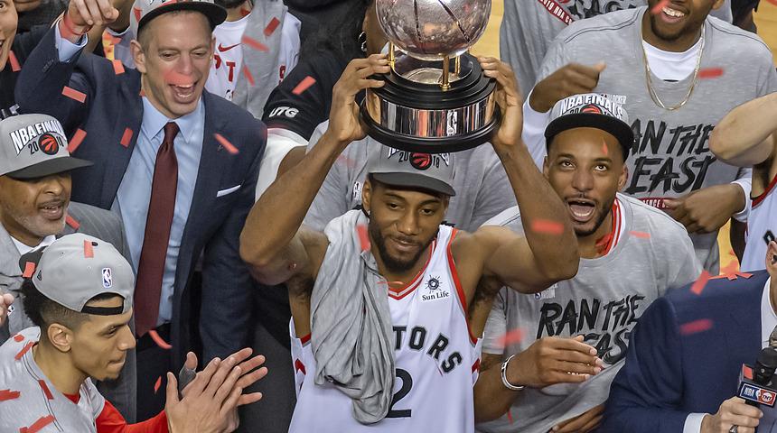 Kawhi Leonard, Toronto Raptors’ta kendini buldu