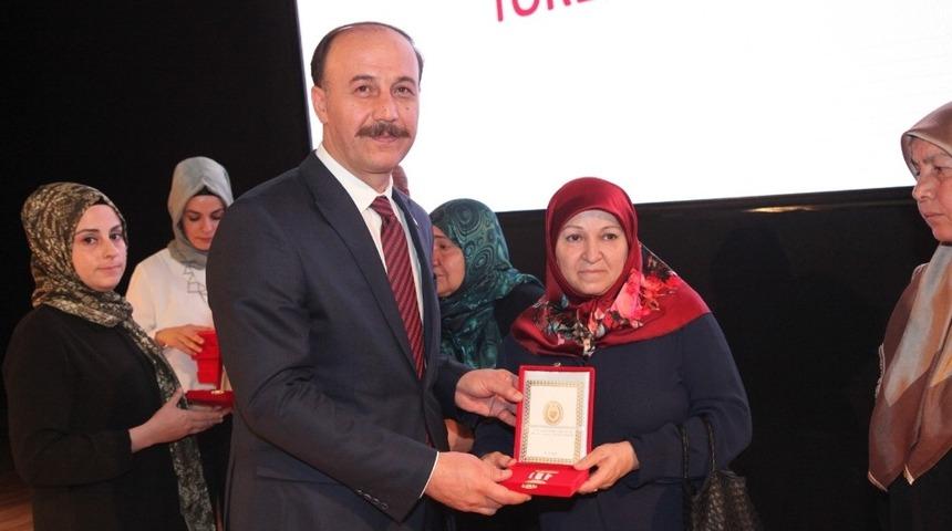 Kıbrıs gazilerine madalyaları tevcih edildi