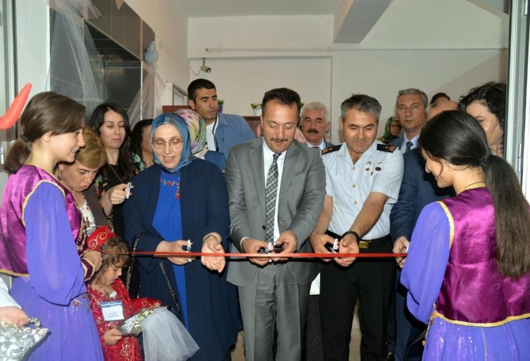 Bilecik Halk Eğitim Merkezi&rsquo;nden yıl sonu sergisi