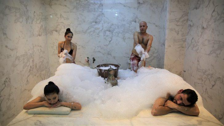 Yabancı turistlerden Türk Hamamı’na yoğun ilgi, bir gelen bir kez daha geliyor G1
