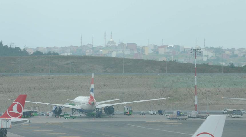 British Havayolları uçağı motor arızası nedeniyle İstanbul'a acil iniş yaptı