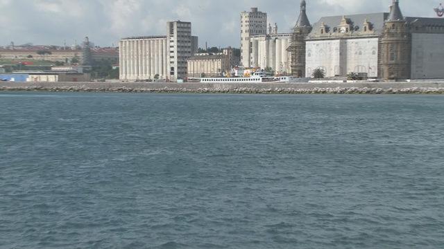 Kadıköy sahilinde tekne battı