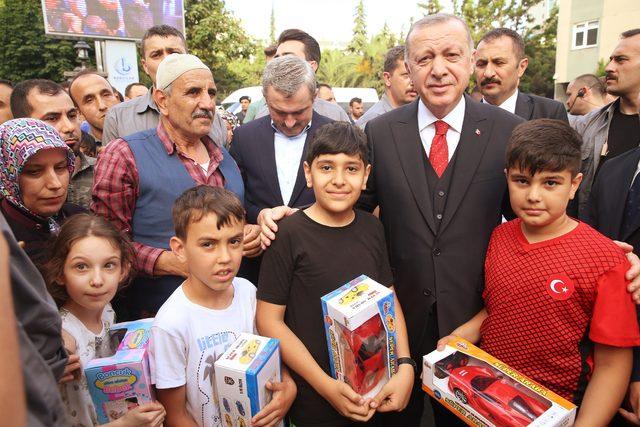 Cumhurbaşkanı Erdoğan Bağcılar Belediyesi'ni ziyaret etti