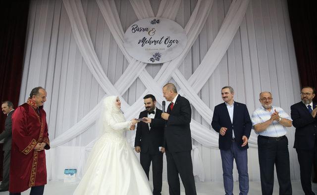 Cumhurbaşkanı Erdoğan nikah t&ouml;renlerine katıldı&nbsp; 1
