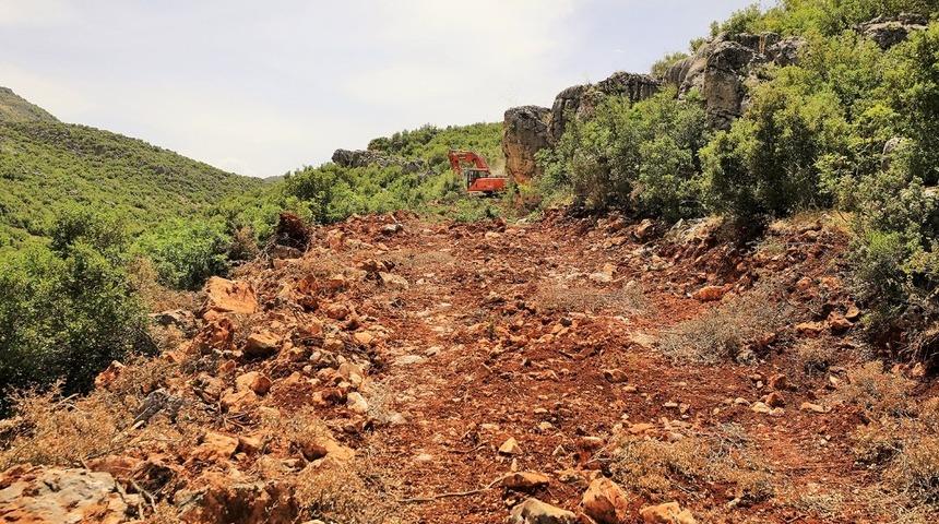 Çiftçinin üretimi arazi yolları açıldıkça artıyor